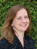 Headshot of Kristen Hanlon